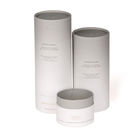 Weiße kosmetische Pappröhre Soems, die mit Siebdruck-Drucken verpackt